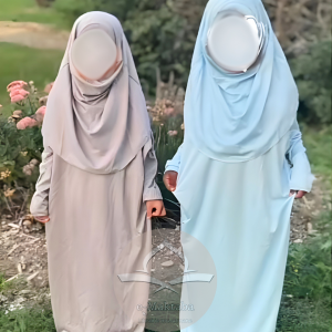 Ensemble de prière avec voile intégré